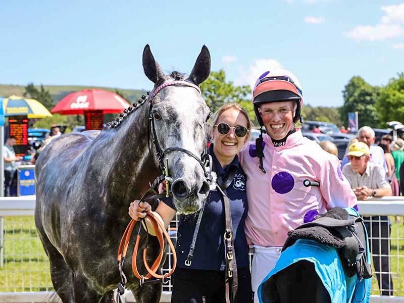 We Are Recruiting! - Alastair Ralph Racing